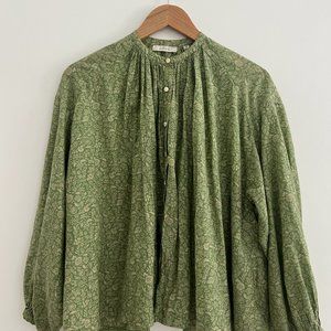 Iconic Doen Jane Blouse in Size XS, Color in Light Green w/Flower Print